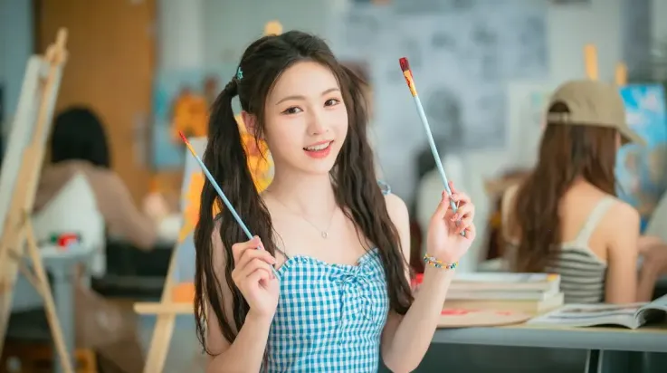 �군�ұ���Ů��Χ��ǰ��(����ð����Ϸ)v1.13.2.130 �ֻ����ͼ