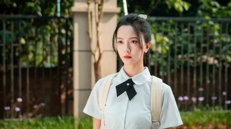 �군�ұ���Ů��Χ��ǰ��(����ð����Ϸ)v1.13.2.130 �ֻ����ͼ