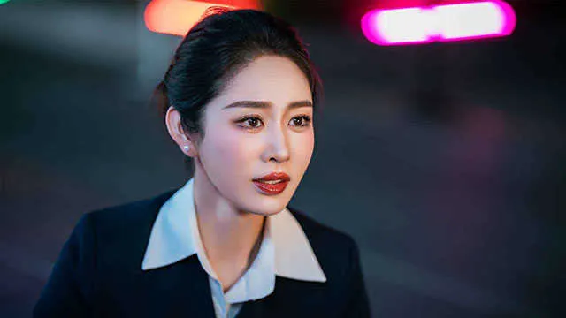 �군�ұ���Ů��Χ��ǰ��(����ð����Ϸ)v1.13.2.130 �ֻ����ͼ